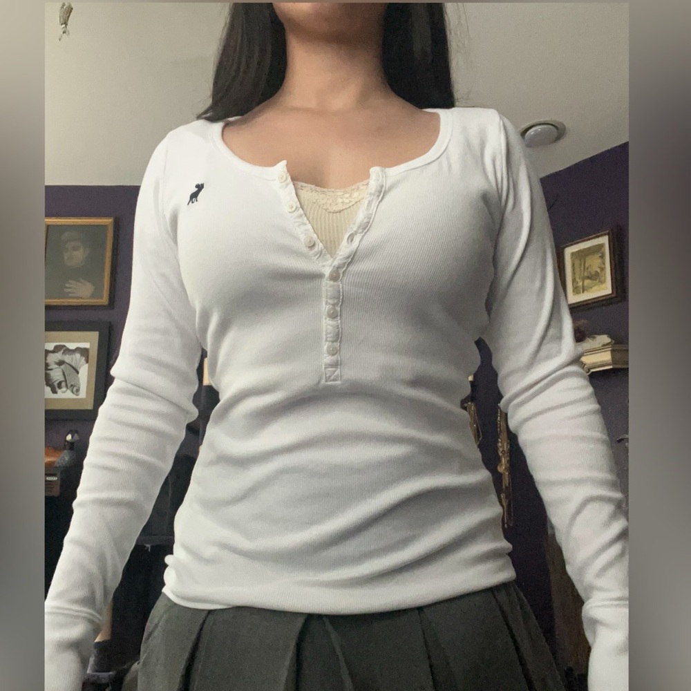 Abercrombie & Fitch White Long sleeve Henley Shirt